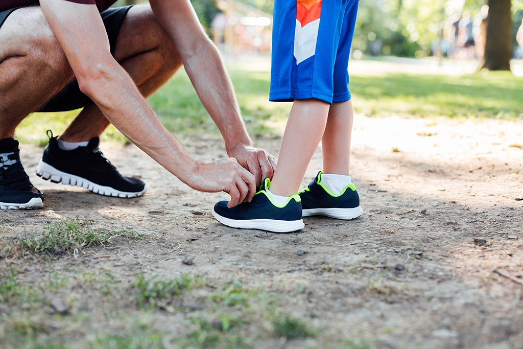 How to buy the right sports shoes for your kids?